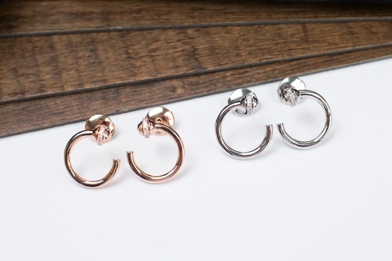 Snug Piaget Earrings 207828