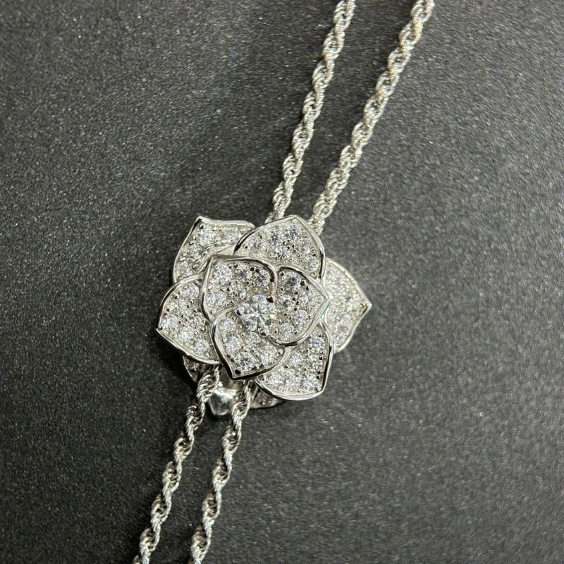 Minimalist Piaget Necklaces 213407