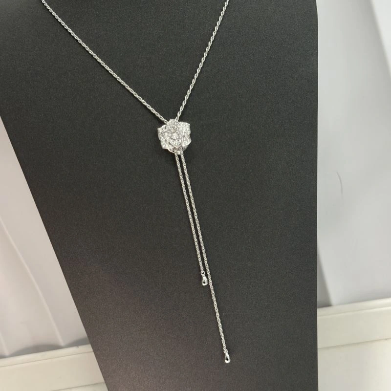 Minimalist Piaget Necklaces 213407