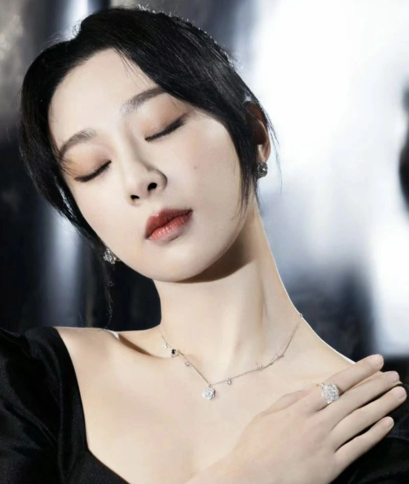 Piaget Necklaces SmoothTexture 214148
