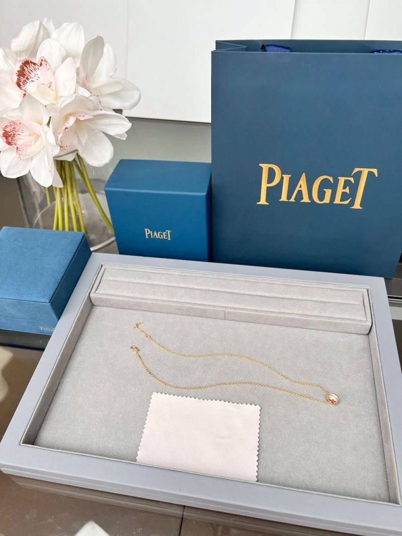 Piaget Necklaces Contemporary 211783