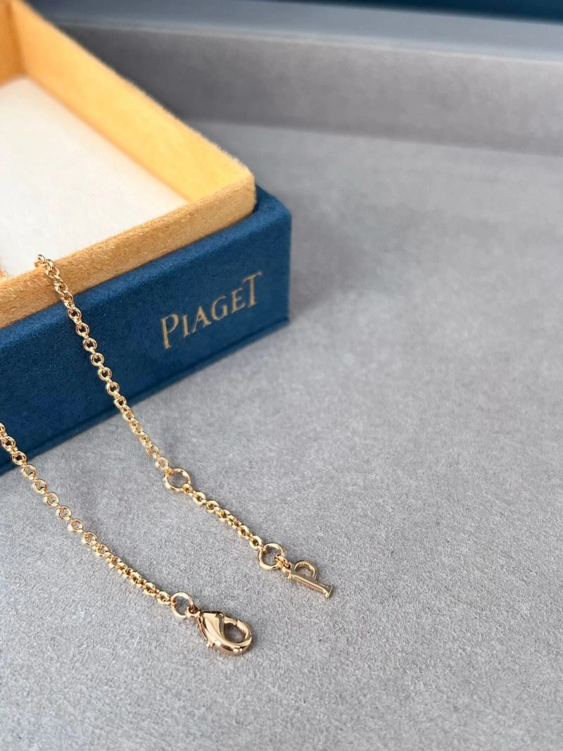 Piaget Necklaces Contemporary 211783