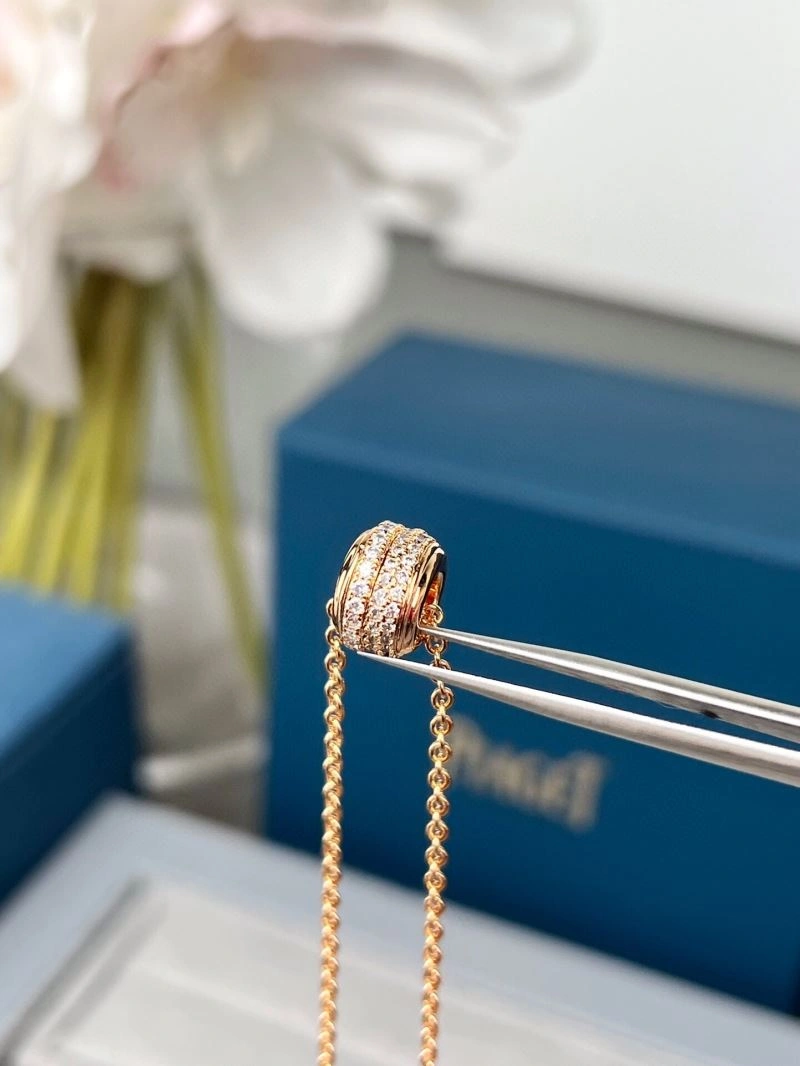 Piaget Necklaces Contemporary 211783
