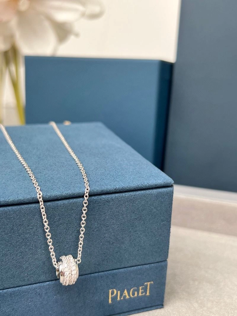 Unique Piaget Necklaces 211781