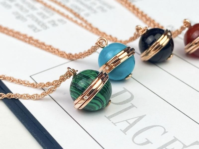 Piaget Necklaces Breathable 211782