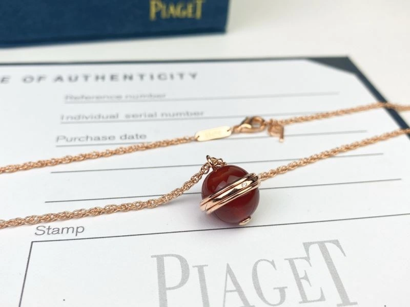 Piaget Necklaces Breathable 211782
