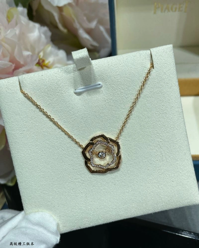 Sporty Piaget Necklaces 211776
