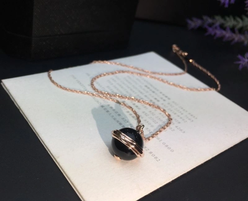 Piaget Necklaces Practical 211115