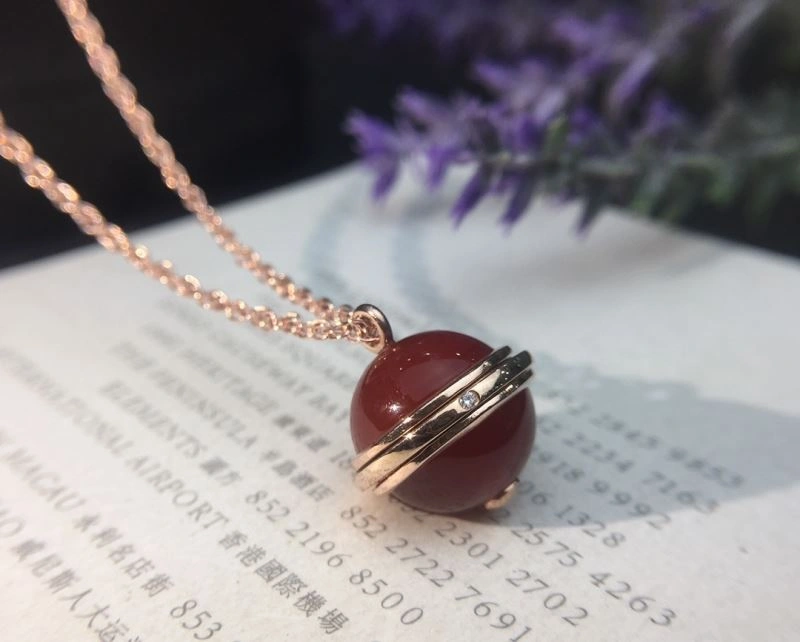 Piaget Necklaces Practical 211115