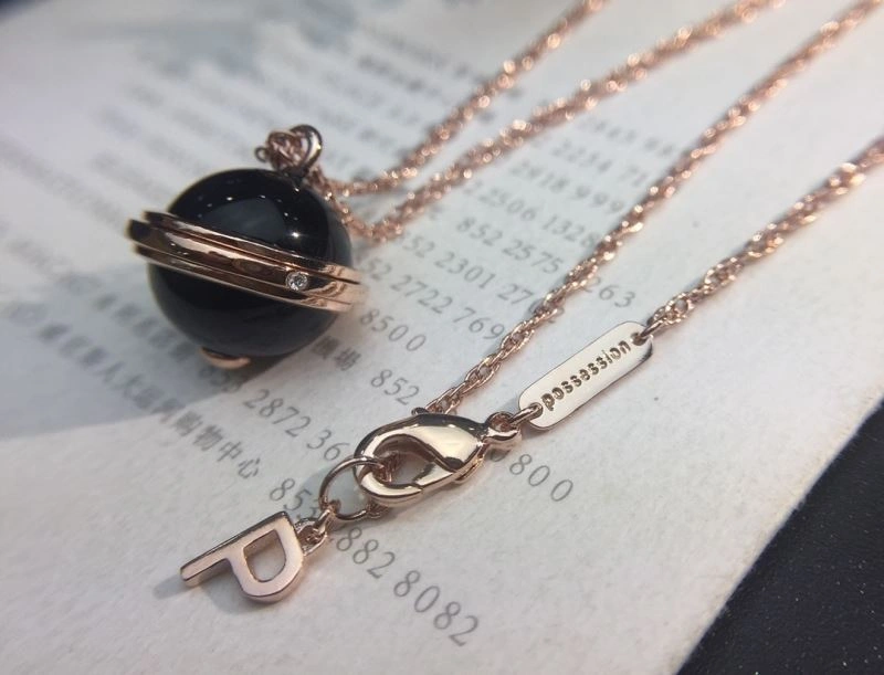 Piaget Necklaces Practical 211115