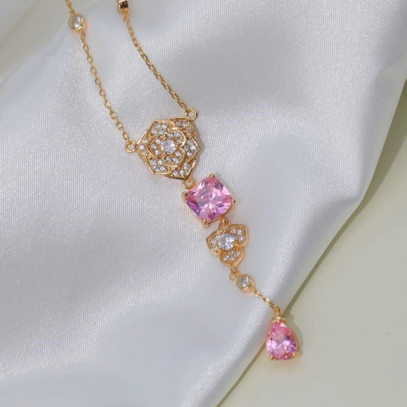 Piaget Necklaces Modern 210490