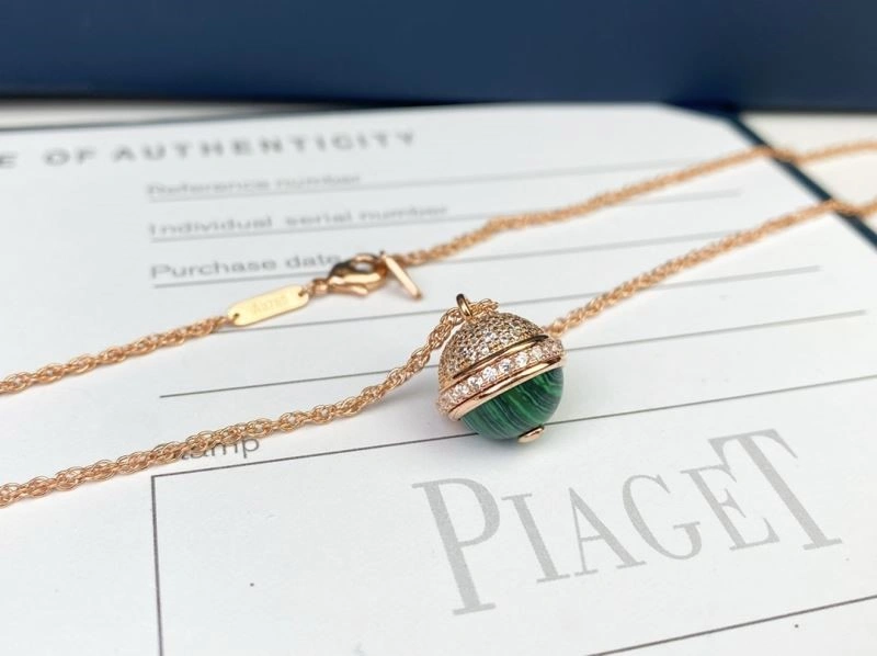 Piaget Necklaces Cozy 209152