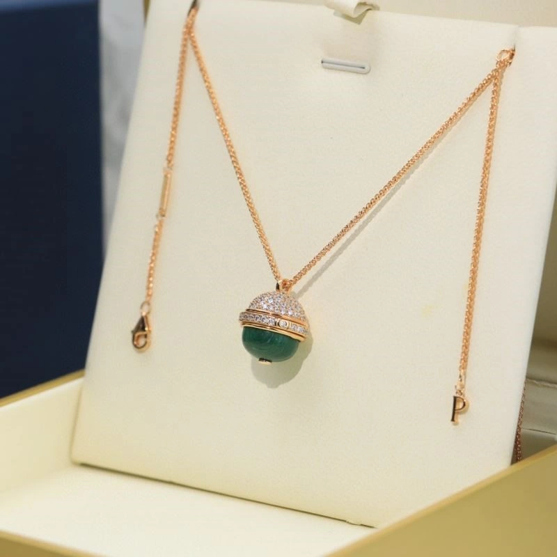 Piaget Necklaces Practical 208517