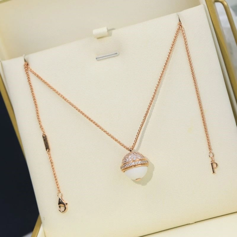 Piaget Necklaces Practical 208517