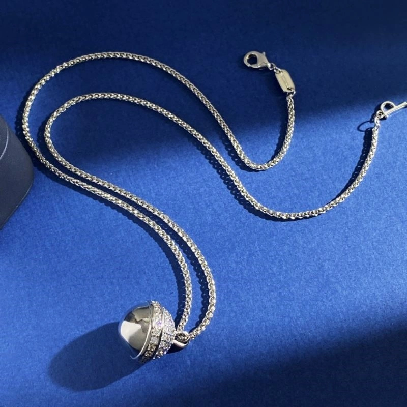 Comfortable Piaget Necklaces 208501