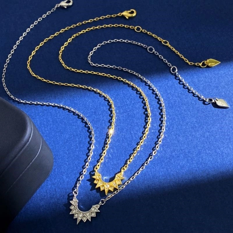 Functional Piaget Necklaces 208496