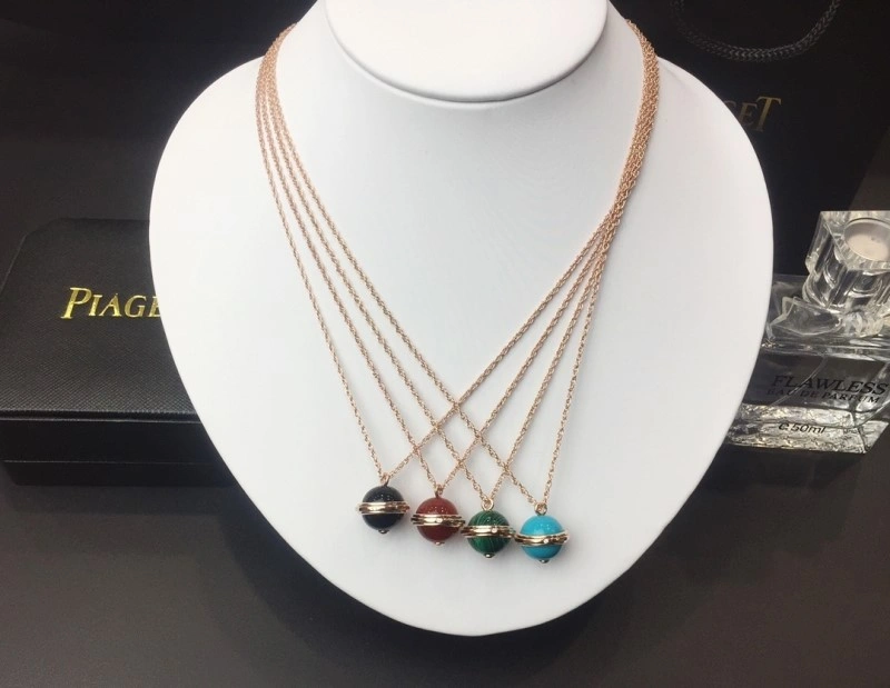 Piaget Necklaces Bold 208509