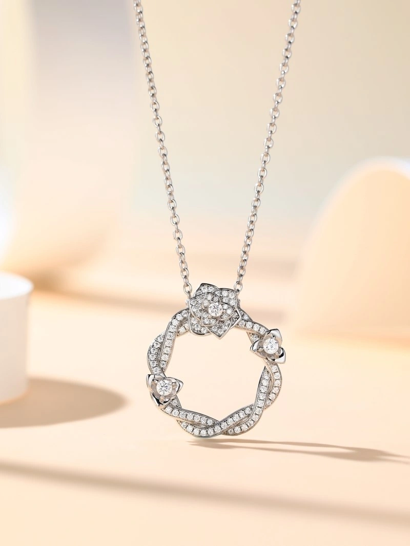 Piaget Necklaces SunProtective 207793