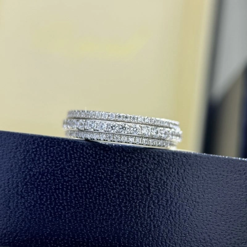 Sporty Piaget Rings 213841