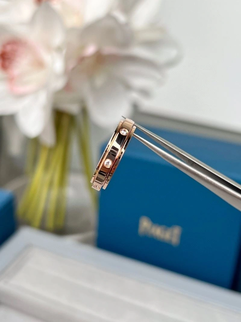 Piaget Rings Effortless 211748