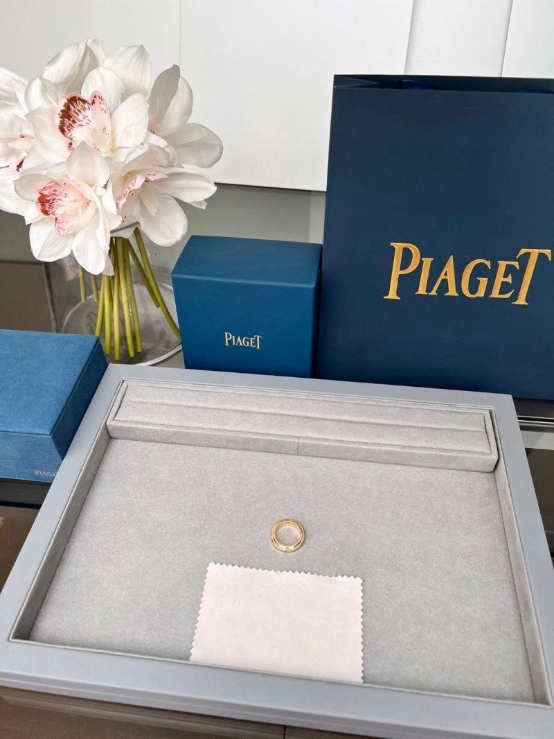 Sophisticated Piaget Rings 210466