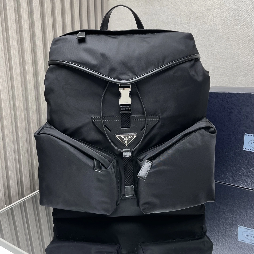 Prada Backpacks Popular 73664