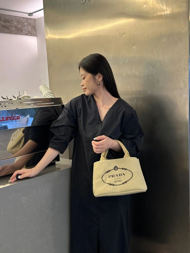 Prada Bags TimelessDesign 255652