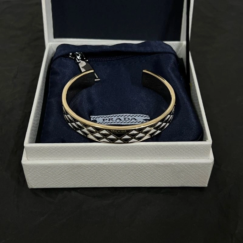 Prada Bracelets Minimalist 214514