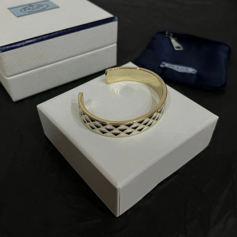 Prada Bracelets Minimalist 214514
