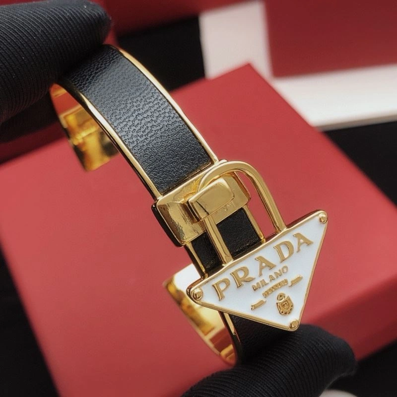 Classic Prada Bracelets 211114