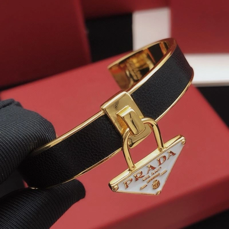 Classic Prada Bracelets 211114