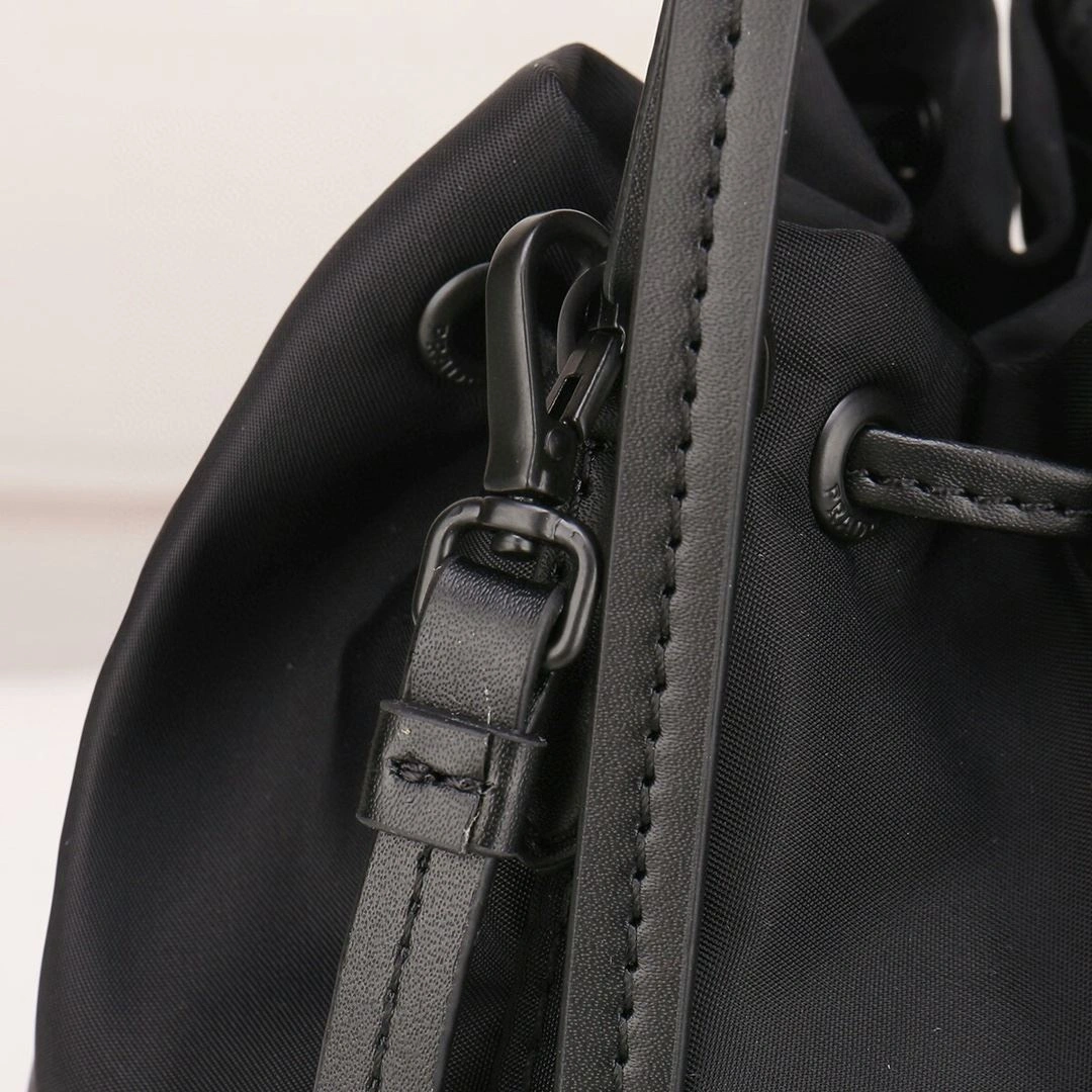 Prada Bucket Bags Durable 90616