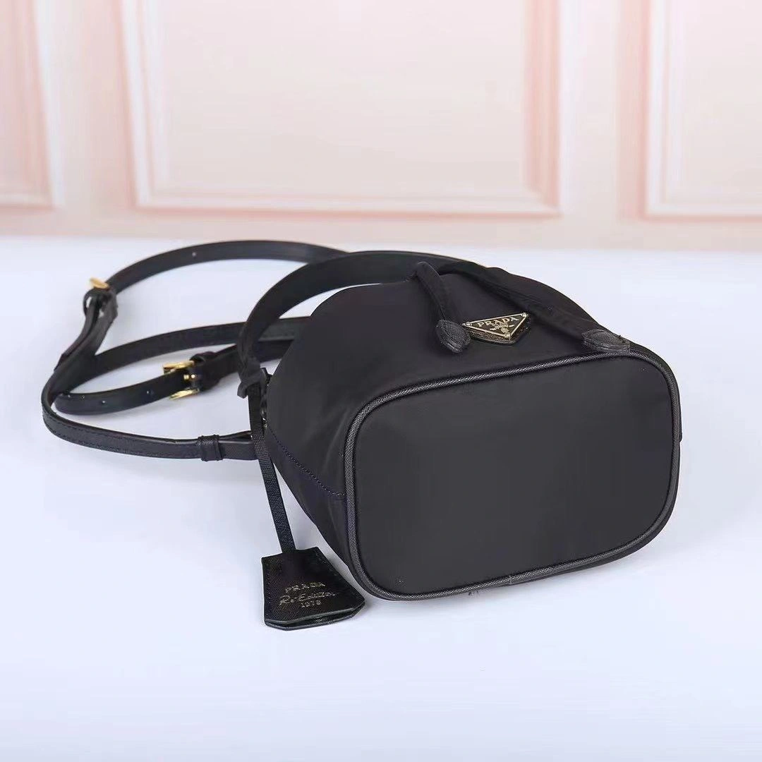 Reliable Prada Bucket Bags 90618