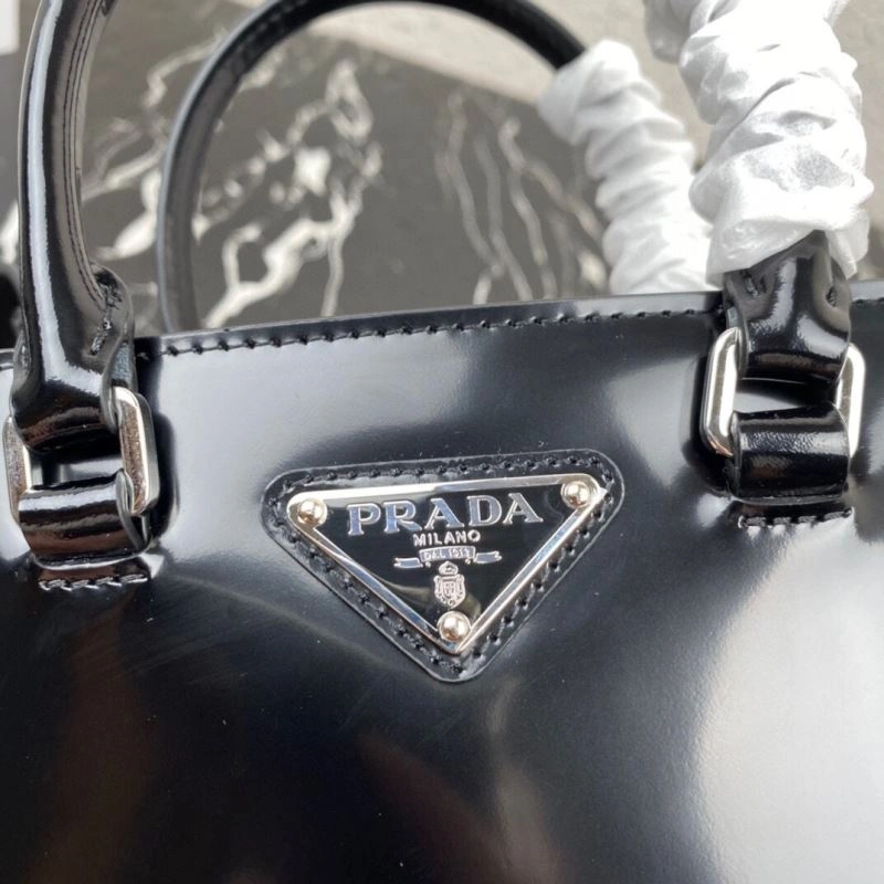 Prada Bucket Bags Neat 60824