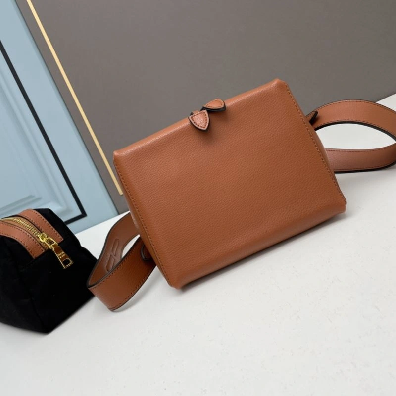 Trendsetting Prada Bucket Bags 83128