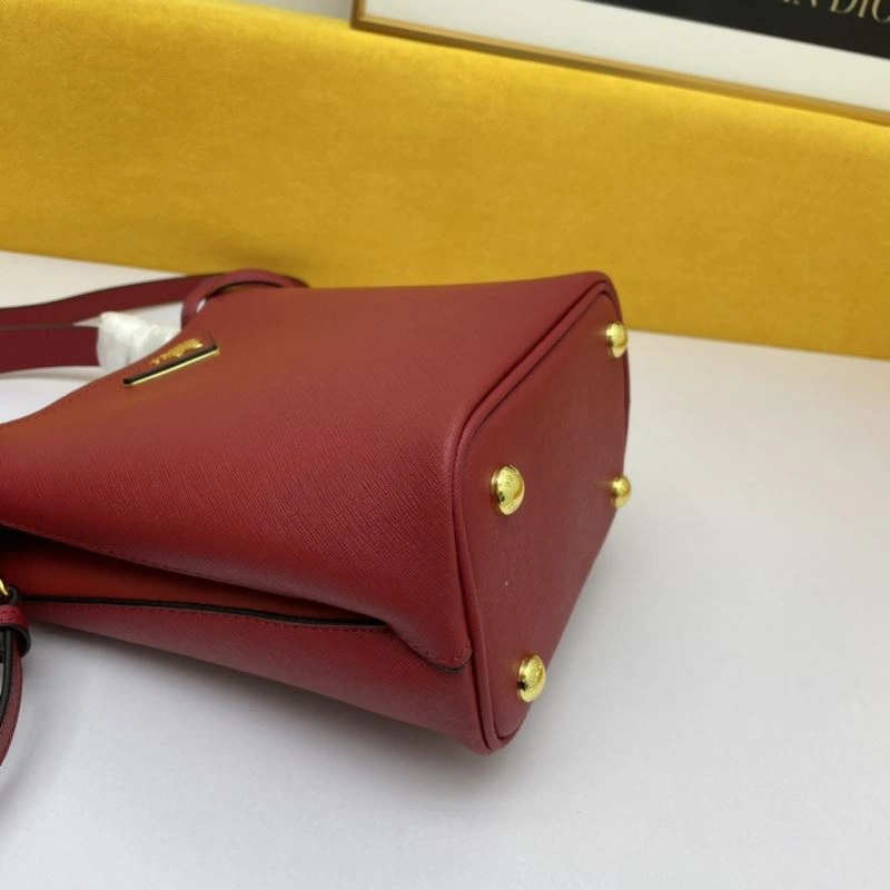 Minimalist Prada Bucket Bags 83106