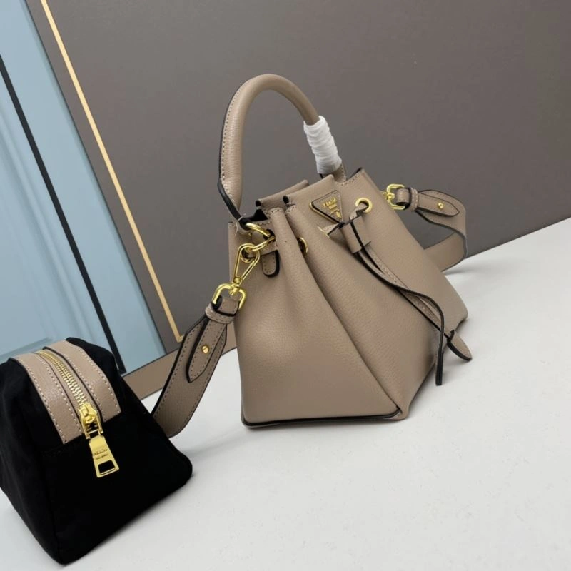 Prada Bucket Bags Attractive 83136