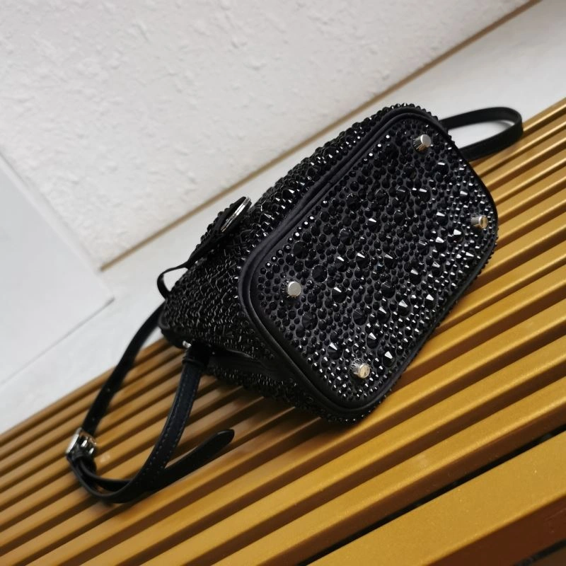 Resilient Prada Bucket Bags 74946