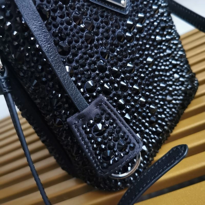Resilient Prada Bucket Bags 74946