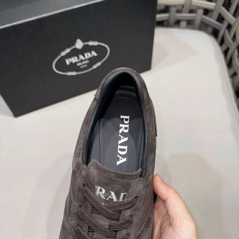 Prada Business Shoes Sporty 35729