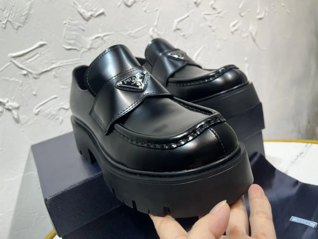Prada Business Shoes Snug 34273