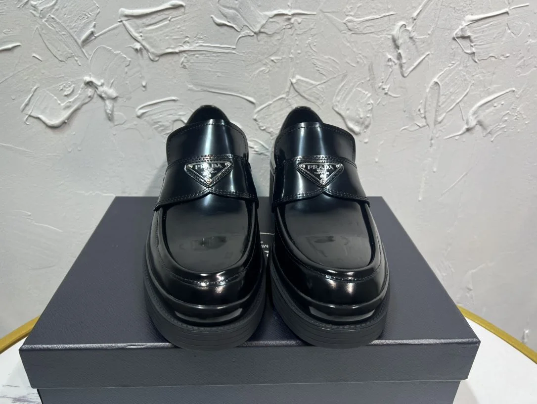 Unisex Prada Business Shoes 34270