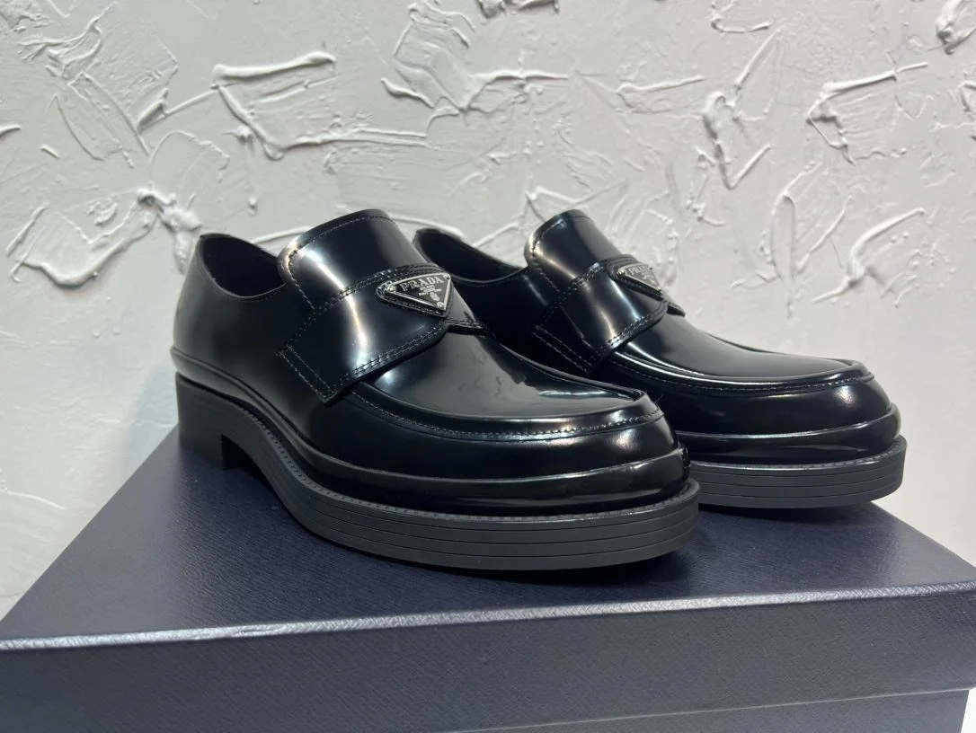 Unisex Prada Business Shoes 34270