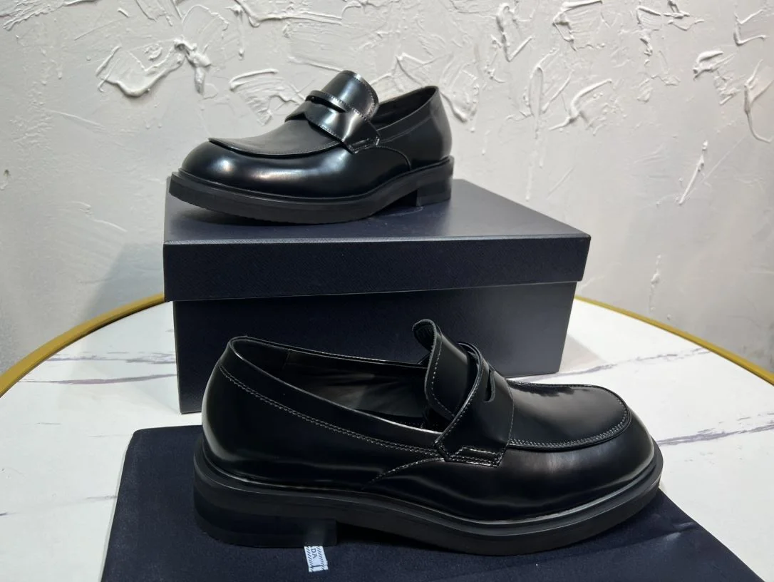 Prada Business Shoes Neat 34262