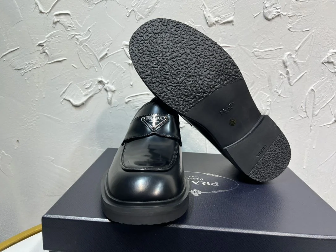 Prada Business Shoes Versatile 34260