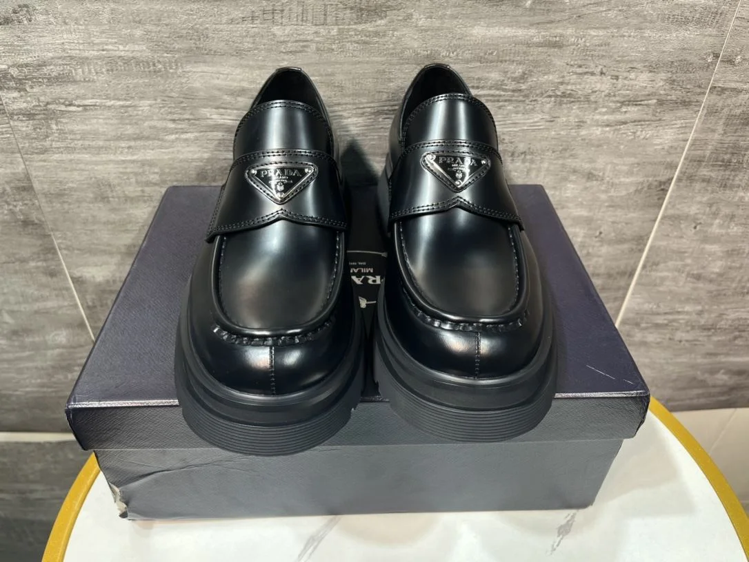 Prada Business Shoes Trendsetting 34265