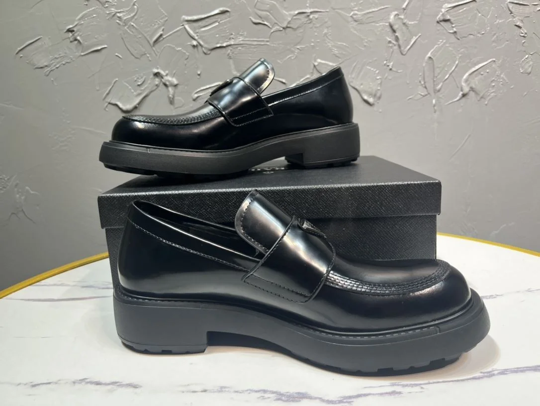 Prada Business Shoes Practical 34256
