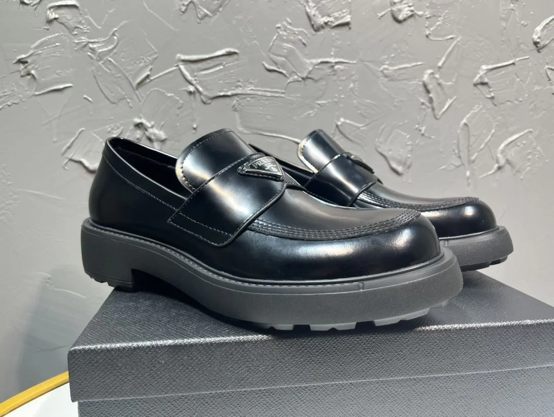 Prada Business Shoes Practical 34256