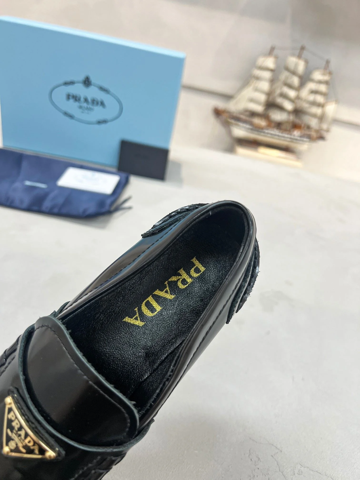 Prada Business Shoes UrbanChic 34263