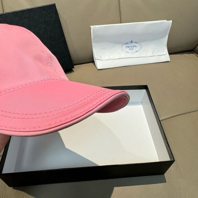Prada Caps Bold 261103